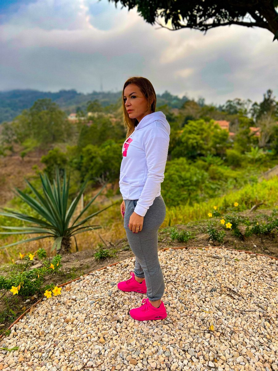 Luce cómoda con el outfit de AG