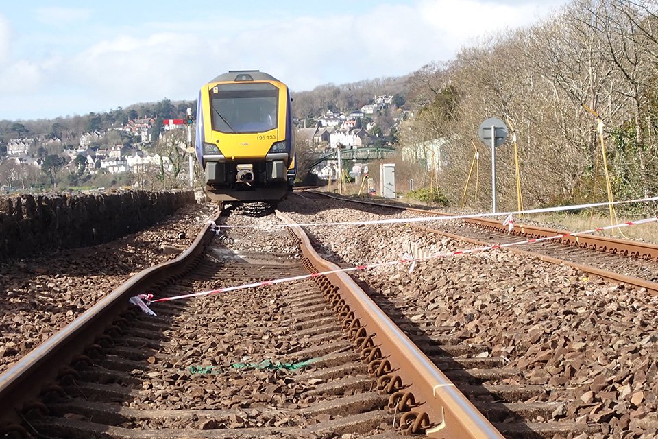 We’re investigating the derailment of a passenger train as it crossed over a section of unsupported track between Preston and Barrow-on-Furness gov.uk/government/new… #Derailment #GrangeOverSands #Cumbria