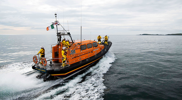 Coast Guard, RNLI, and Water Safety Ireland Urge Caution for Easter Weekend Water Activities afloat.ie/safety/coastgu…