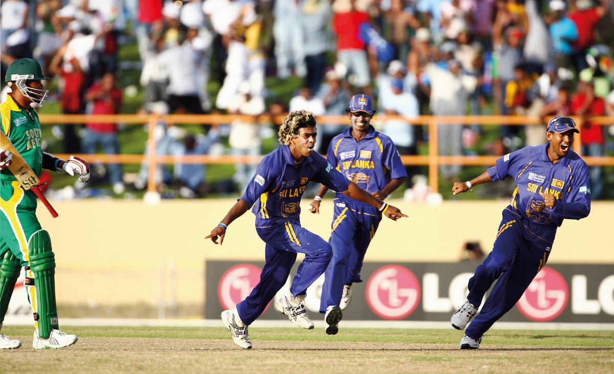 17 years ago today, Lasith Malinga became the FIRST bowler to take four wickets in four consecutive balls in an ODI match at the CWC 2007! 🤩

#OnThisDay #MalingaMagic #CricketHistory