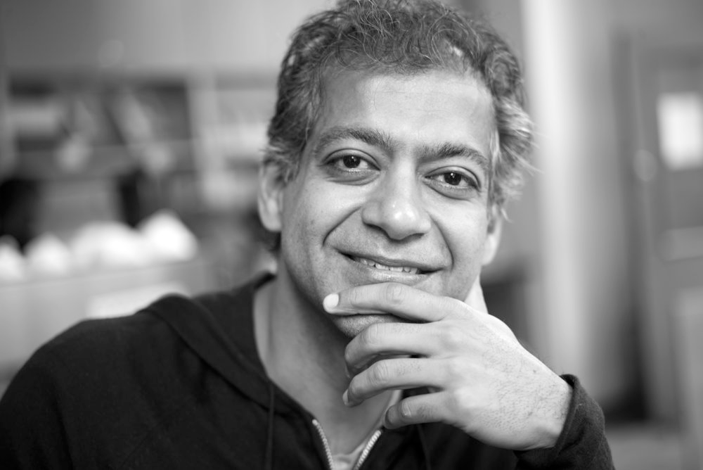 The greatest thinker of our time:

Naval Ravikant.

I've spent +100 hours studying his book, podcasts, videos, and tweets.

Here are 10 of his best ideas to help you win in business and life: