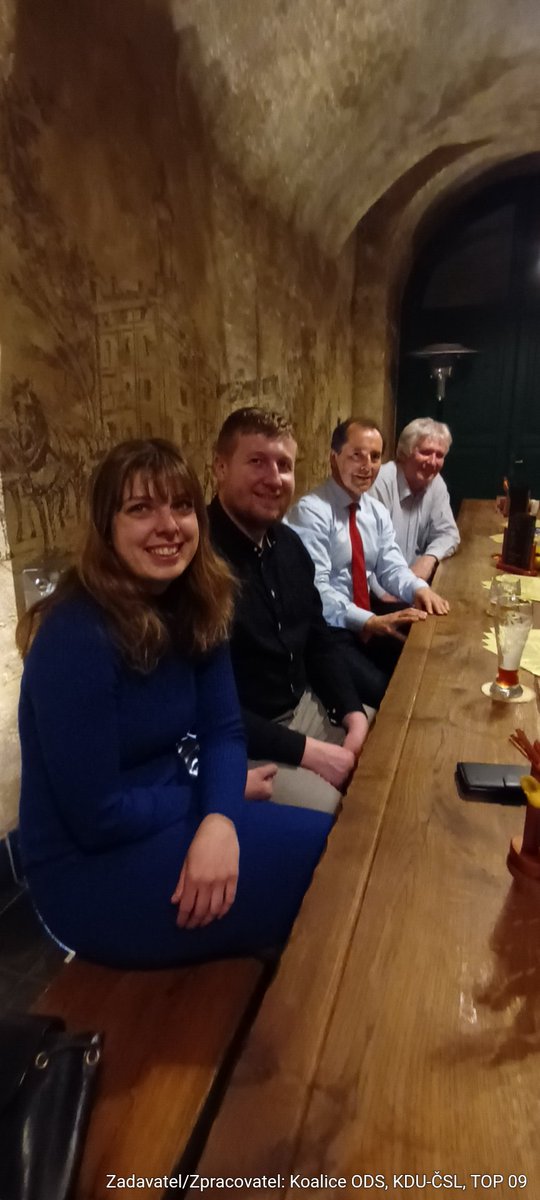 Výborná diskuse k prosazování zájmů ČR 🇨🇿 v Evropské unii se konala včera v restauraci v prostorách bývalého pivovaru Plasích u Plzně.  Nesouhlas s genderovým a zeleným aktivismem dominoval. Jsem rád, že budoucí vývoj 🇪🇺 #EU, která tolik ovlivňuje naše životy, nám není lhostejný.