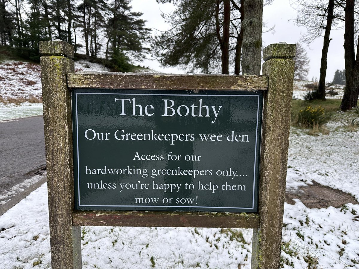 Week 13: Love this wee sign @GleneaglesGolf . Brings a smile to my face every time I am lucky to pass it @StephenLindsay1