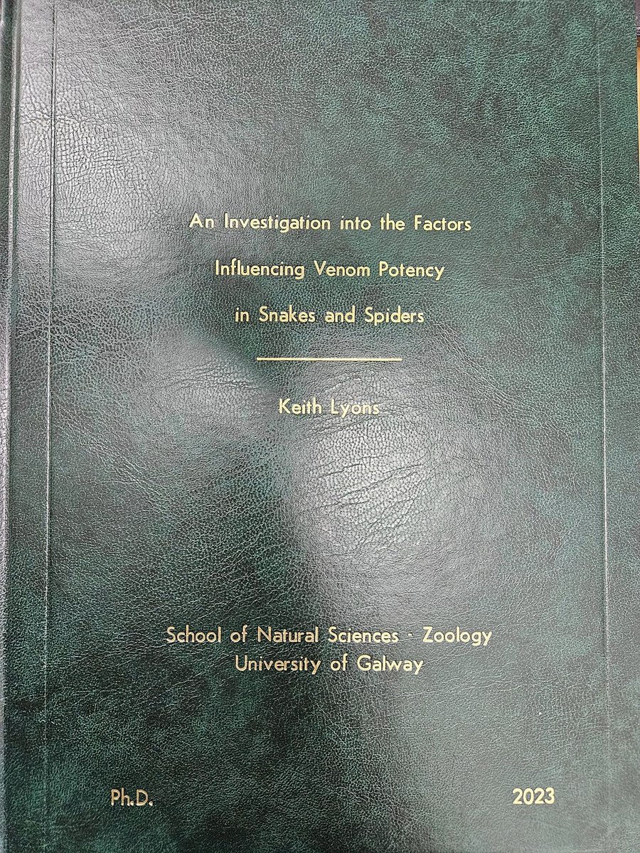 Congratulations to @KeithLNotions for submitting his thesis! Fantastic work under the primary supervision of @healyke - I acted as co-supervisor. Keith has collaborated with the Venom Lab since its inception. Delighted to have seen you grow from undergrad student to Dr Lyons!