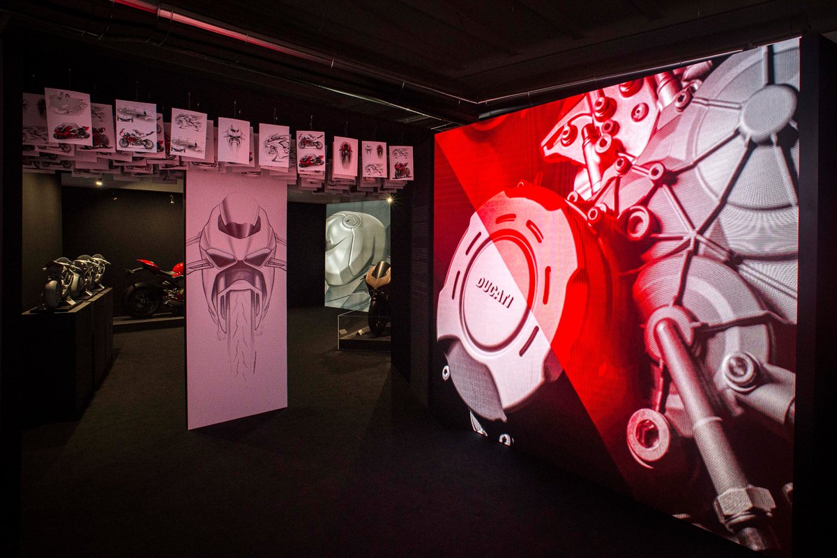 ducatiesp's tweet image. Ducati participa en el #Fuorisalone, el evento más emblemático de la industria del diseño a nivel global.
Bajo el lema &quot;Forma – Feelings designed by Ducati in Borgo Panigale&quot;, se desvelará el arte detrás del diseño de las motos. Un viaje visual y emocional.
#MilanDesignWeek
