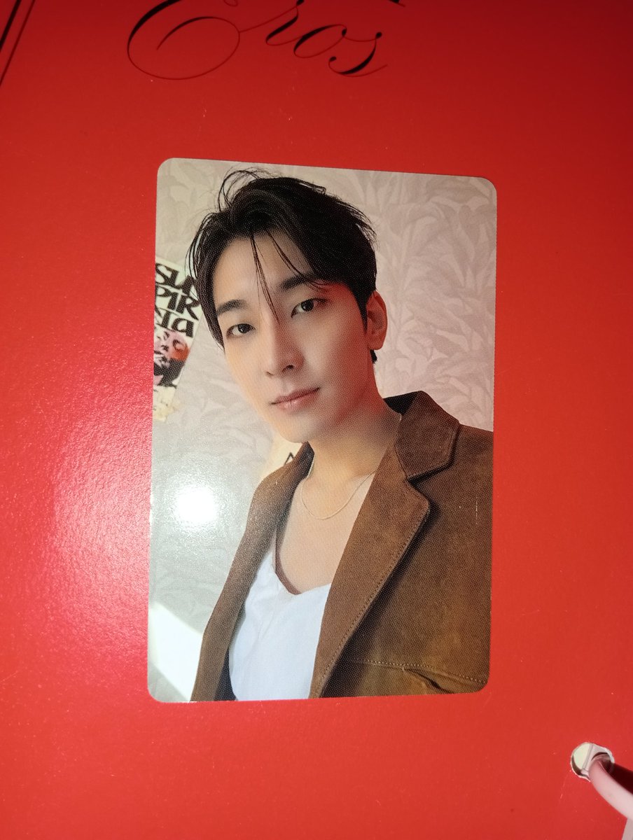 👜🍓 Wonwoo GIVE AWAY ! ✯⁠ᴗ⁠✯

— wonwoo dicon issue just two of us n17 type b

— mbf me 
— like
— rt
— reply your fave pic of wonwoo
— winner must shoulder pf + sf

(has a manu defect : >)
