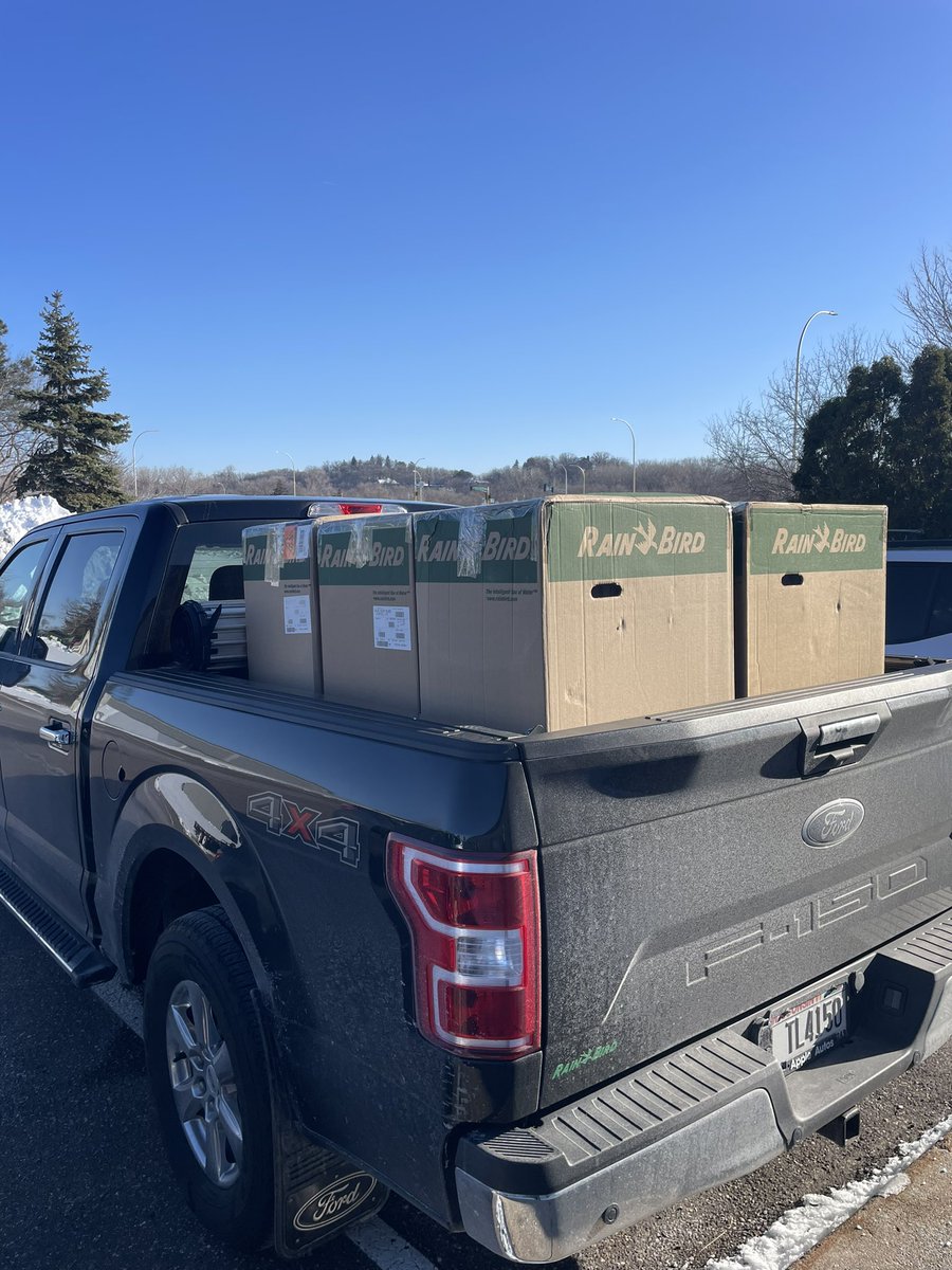 AdamLesmeister's tweet photo. A happy customer gets to finish replacing his 30+ yr old PAR16’s as well as upgrading to CirrusPRO. Going to feel like a brand new irrigation system! #Clesens #CirrusPRO #golfirrigation @RainBirdGolf @Clesens_ https://t.co/qdzXN9DwRd