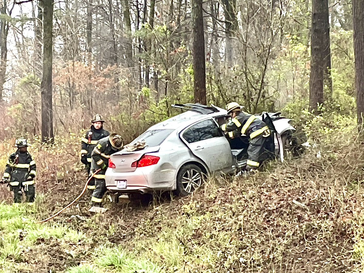 Approx 8:58am PGFD units responded to the south-bound lanes of 295 after Landover Rd for a rescue call. On scene crews found a vehicle into a tree. 1 vehicle occupant extricated, 2 patients transported with serious but not life threatening injuries.