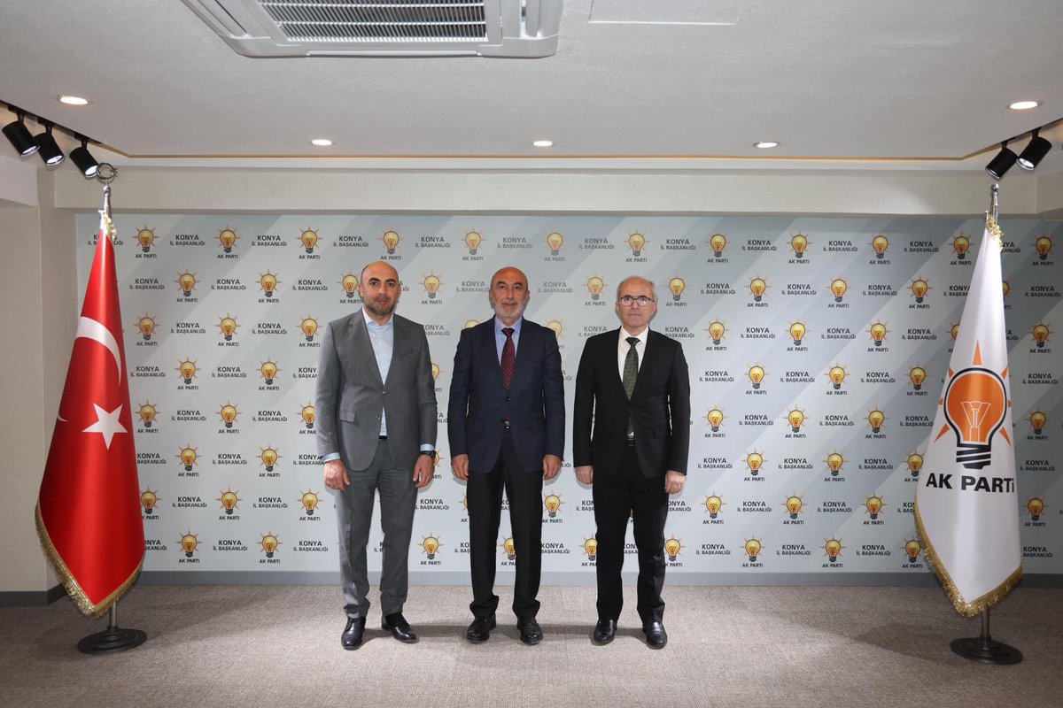 Ak Parti Konya İl Başkanımız Sn. Hasan Angı’yı İl Başkanlığımızda ziyaret ettik. 

Görevde bulunduğumuz süre içerisinde şahsıma gösterdikleri ilgi alaka ve desteklerinden dolayı İl Başkanımıza teşekkür ederim…