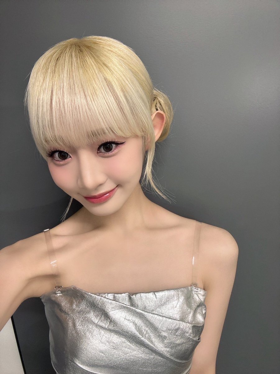 official__ME_I_'s tweet photo. 🫧 : #今日のミーアイ #SHIZUKU

YOU:MEこんばんは、しづくです🤍
私達初のファンコンサートME:ICONICの東京公演が無事終了致しました！
足を運んで見に来てくださったYOU:ME本当にありがとうございました♡
一生の思い出の時間になりました😭🤍
次は大阪公演！！♡
一緒に盛り上がりましょうねっ🫶🏻🐙
YOU:MEだいすきです🥺

#ME_ICONIC