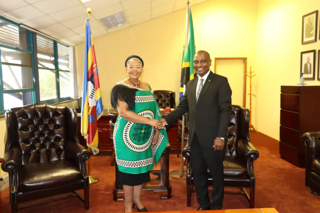 [ PHOTOS] : Foreign Affairs Minister H.E Pholile Shakantu has today received a courtesy call from the High Commissioner of the #UnitedRepublicofTanzania H.E Martin P Kasike. Their discussions also touched on the prospects of strengthening various areas of cooperation. 🇸🇿 🇹🇿