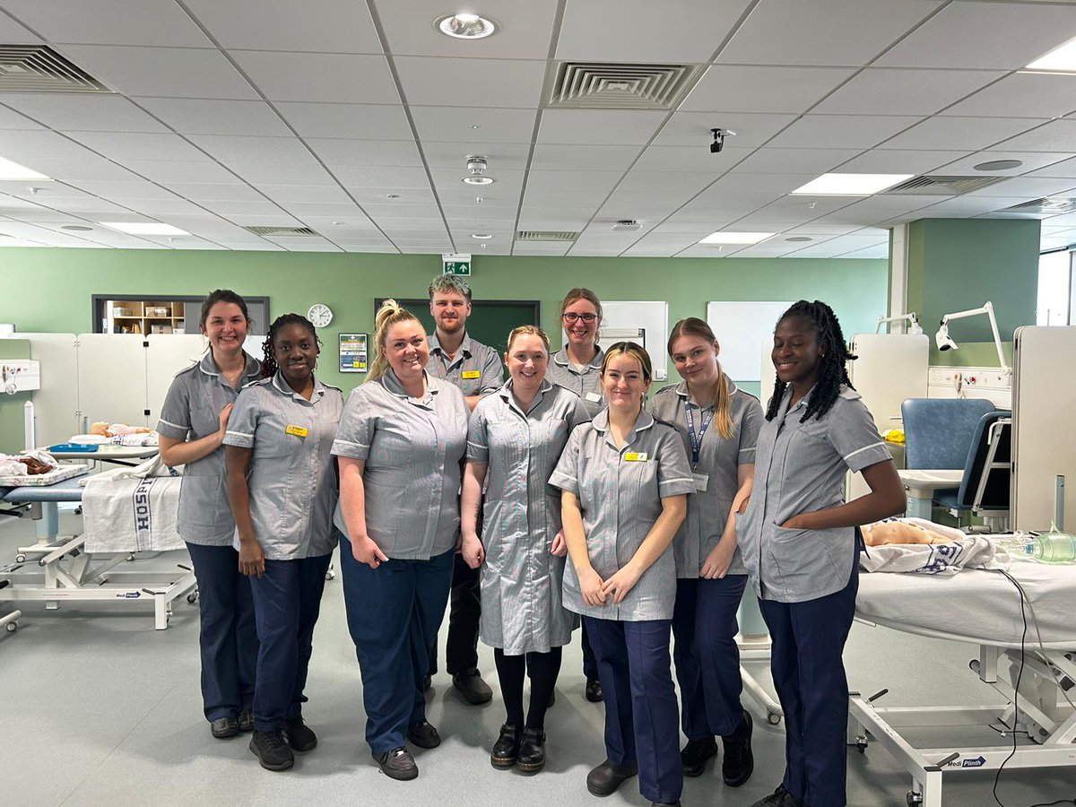ShanPunc21's tweet photo. last ever day of clinical skills and uni! i cannot believe how fast the time has gone
qualifying is in sight😭✨💓#punc21 https://t.co/uHDwx2qYE9