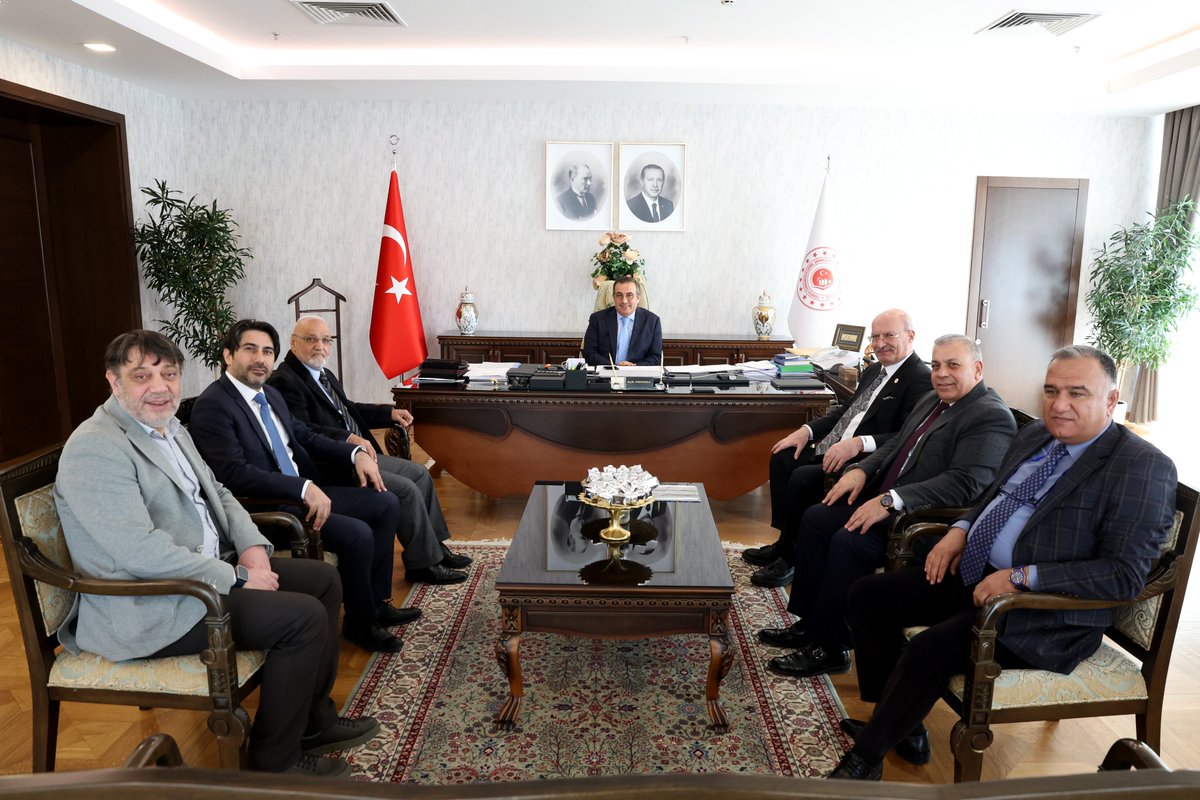 ATOkurumsal's tweet photo. Ankara Ticaret Odası Yönetim Kurulu Başkanı @GurselBaran, Yönetim Kurulu Üyesi @drocyilmaz ile birlikte @csbgovtr Bakan Yardımcısı @tuzcuoglurefik’nu ziyaret etti. ATO üyelerinin gündeminde yer alan konuların aktarıldığı ziyarete, AK Parti 22. Dönem Siirt Milletvekili Öner Gülyeşil, Siirt Vakfı Ankara Başkanı @akirSEVEN ile İş İnsanları Vakkas Ünsal ve @SalihGENERAL de eşlik etti.