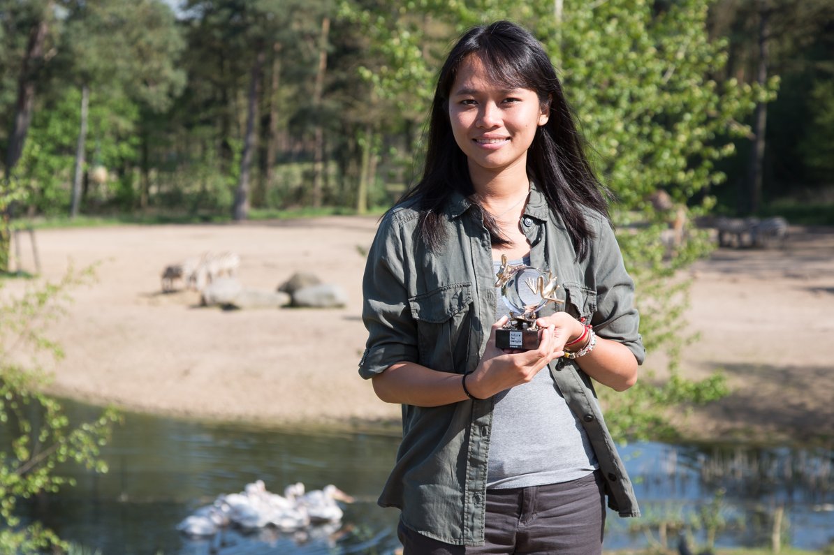 1/4 Studying in the UK, Trang got the opportunity to learn from and connect with iconic British naturalists and conservationists, including Sir David Attenborough.