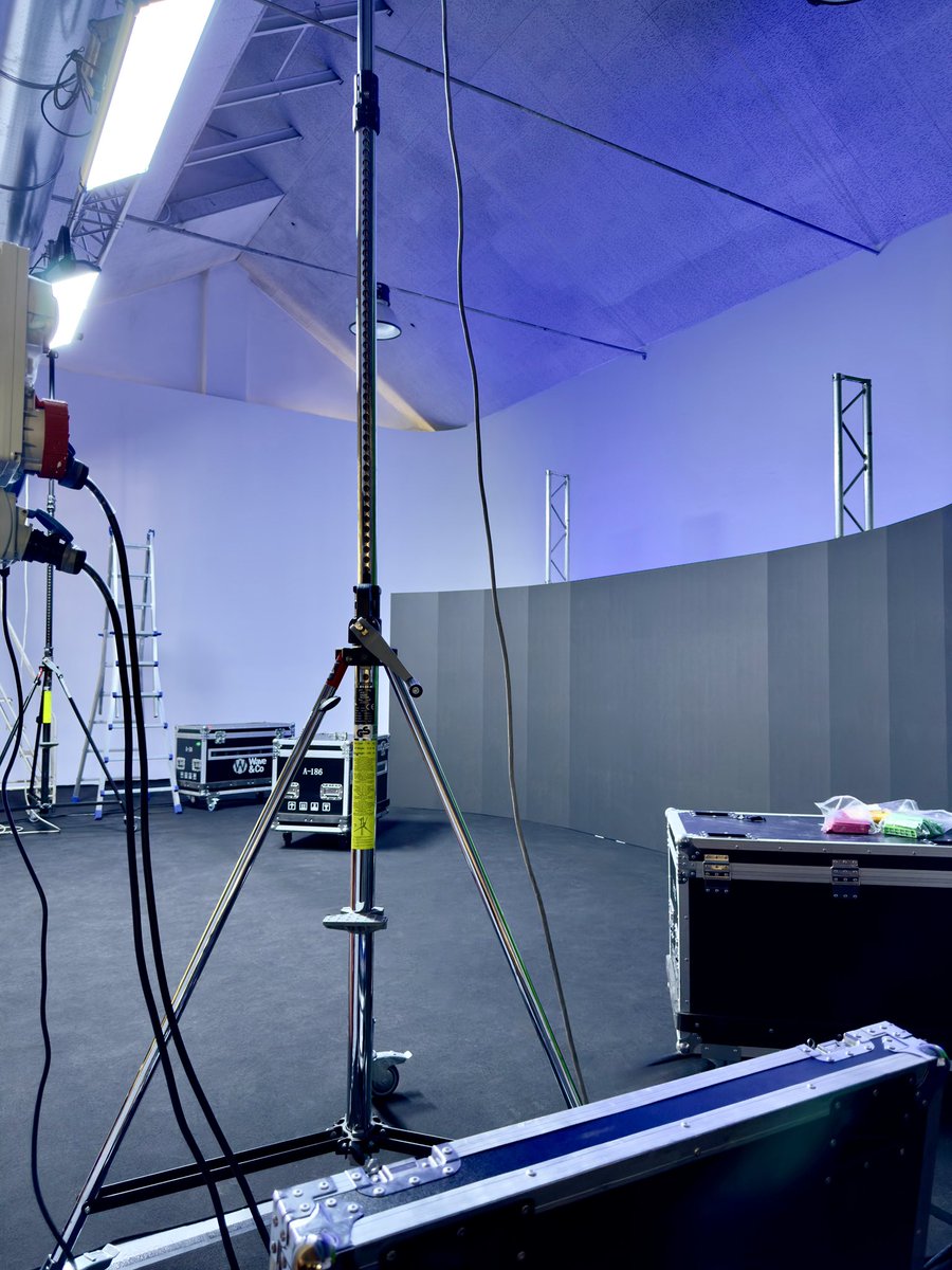 PatellidK4's tweet photo. At SPAZIO36, we're thrilled to offer our clients the ultimate solution for photographic and video shoots: a customizable LED screen that transforms any vision into stunning reality. Perfect for creating dynamic digital backgrounds.
Join us at SPAZIO36! https://t.co/HjNb75lPXZ