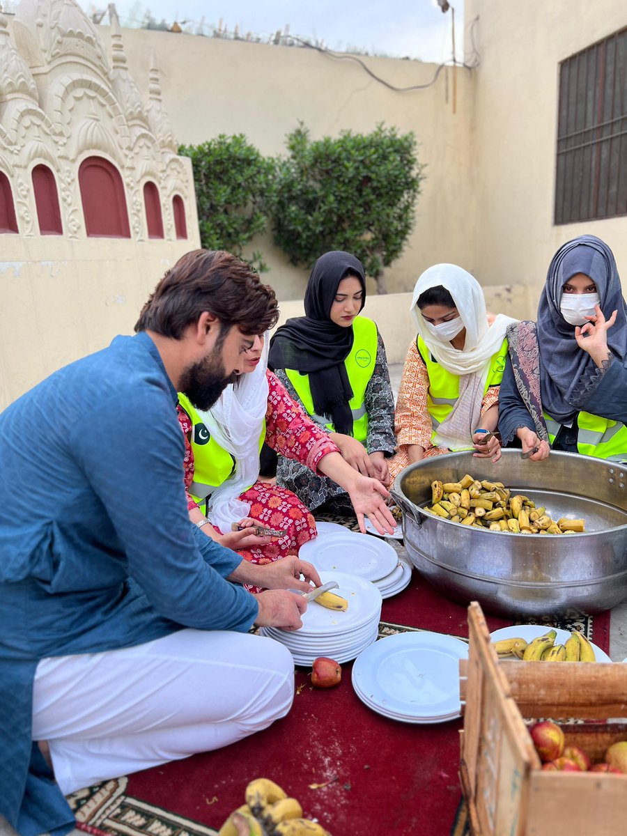 It’s such a Sukoon… spending time with my people in Faisalabad with @MSfoundationPK Today in MULTAN, the city of saints, arranging Iftar for over 1,000 people. Inshallah 🤲🏻