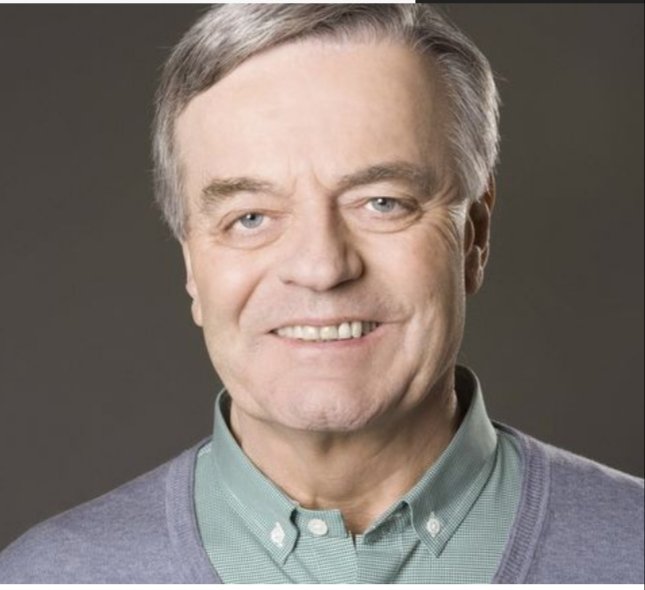 peterdevineManc's tweet photo. What a breath of fresh air to listen to a proper disc jockey on #Radio2  this morning; instead of the usual presenting dross - #BBC bring back Tony Blackburn! 
@tonyblackburn https://t.co/W1MqNzxUWP