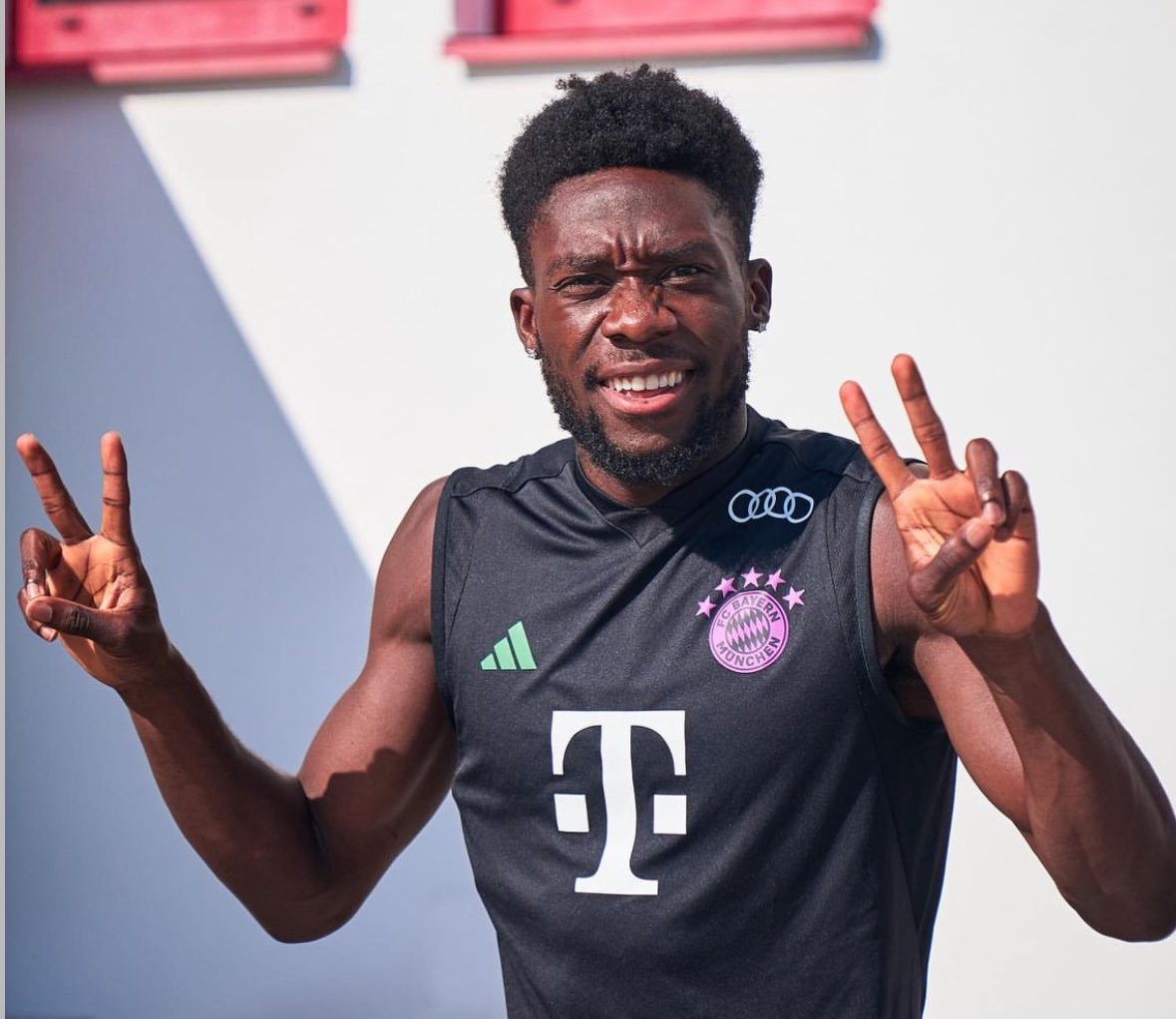 🚨🔴 Alphonso Davies’ agent Huoseh: “It’s unfair to receive an ultimatum from Bayern. We will decide how to proceed at the end of the season when there is more clarity”.

“It's unfair that Alphonso is now being attacked”, told BILD.

“We were close to an agreement a year ago.