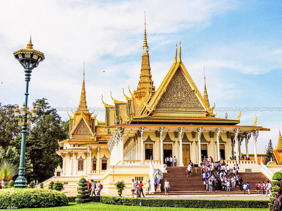 lekchandeth's tweet photo. Welcome to Phnom Penh Cambodia 
Dear Valued Tourist &amp; Traveler! 
where the world’s famous ancient temples and beautiful landscapes are situated. We are called the Cambodia Private Taxi, and we are operating with 10 fully licensed drivers,
 please contact WhatsApp
+85510507989 https://t.co/WmPEz8Ltnp
