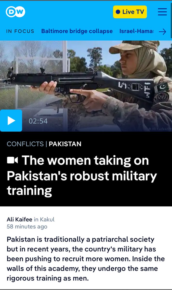 ZaiBoltaHai's tweet photo. #PakistanArmy is one of the modern Army that affords equally good opportunities to its #LadyOfficers in their training, career growth & well being. No doubt, this proud segment of society is the emblem of courage, style & bravery of Pakistani women. https://t.co/GBCd1QbNm7 https://t.co/ZuITTlbT4s
