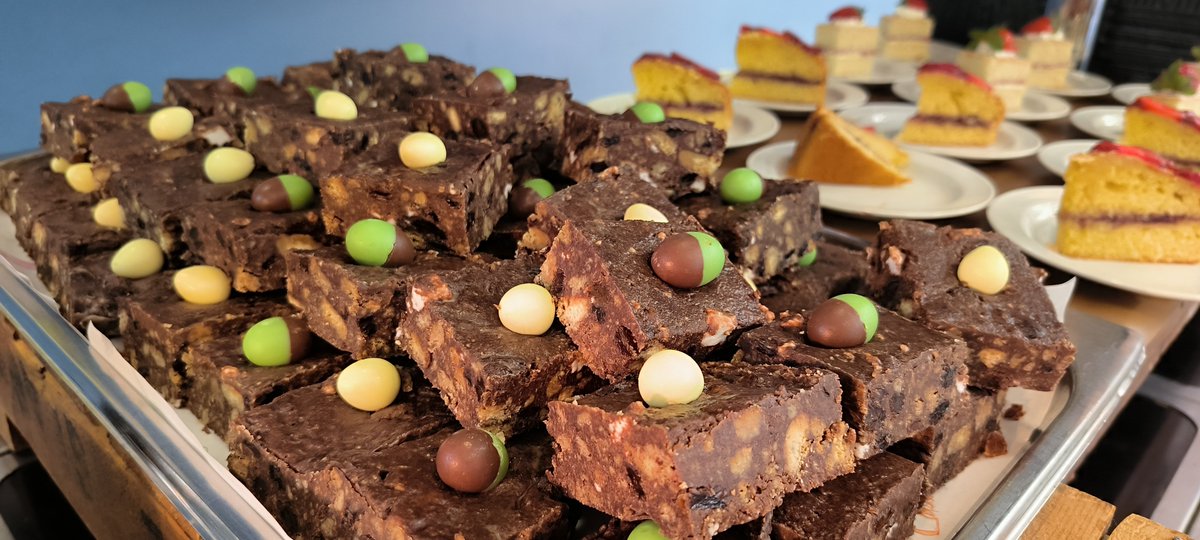 StCanopy's tweet image. Delicious Easter Desserts at @StCanopy 
Happy Easter! 🐰
@HhRgulley @StEdwardsChelt @HolroydHowe @HHsouthwest #Easter