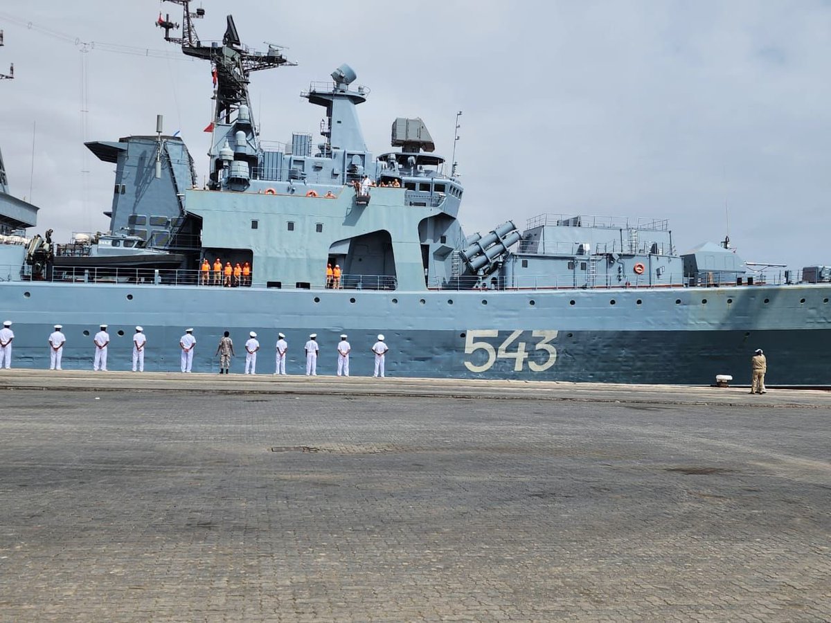 chiara_russkiy's tweet photo. 🇷🇺🇪🇷“ The first for 30 years of diplomatic relations between Russia and Eritrea, the Russian Navy frigate arrived at the Eritrean port "Massawa". Navy frigate of the Russian Pacific Fleet "Marshal Shaposhnikov" will stay in Eritrea until April 5, 2024.

#Russia #Eritrea https://t.co/Gt8WAz44n9