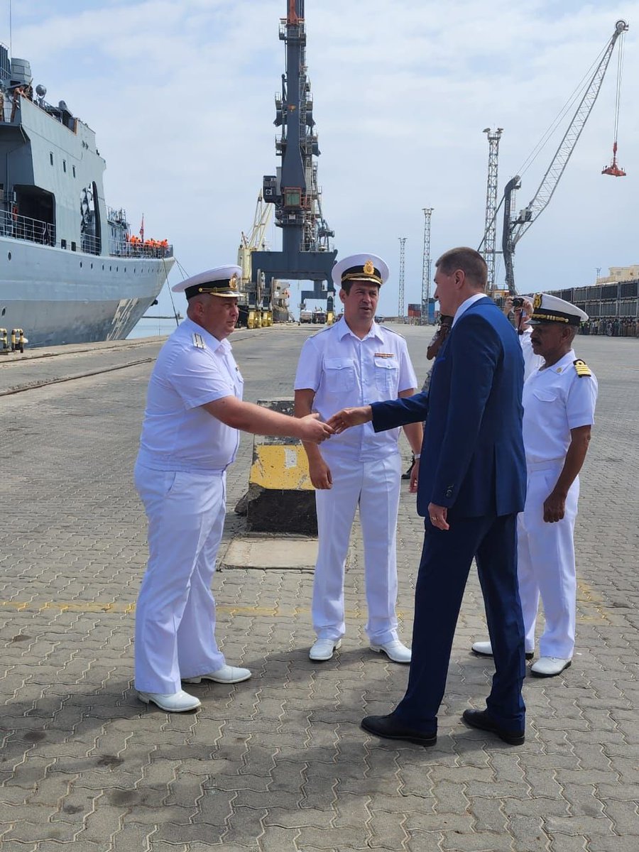 chiara_russkiy's tweet photo. 🇷🇺🇪🇷“ The first for 30 years of diplomatic relations between Russia and Eritrea, the Russian Navy frigate arrived at the Eritrean port "Massawa". Navy frigate of the Russian Pacific Fleet "Marshal Shaposhnikov" will stay in Eritrea until April 5, 2024.

#Russia #Eritrea https://t.co/Gt8WAz44n9