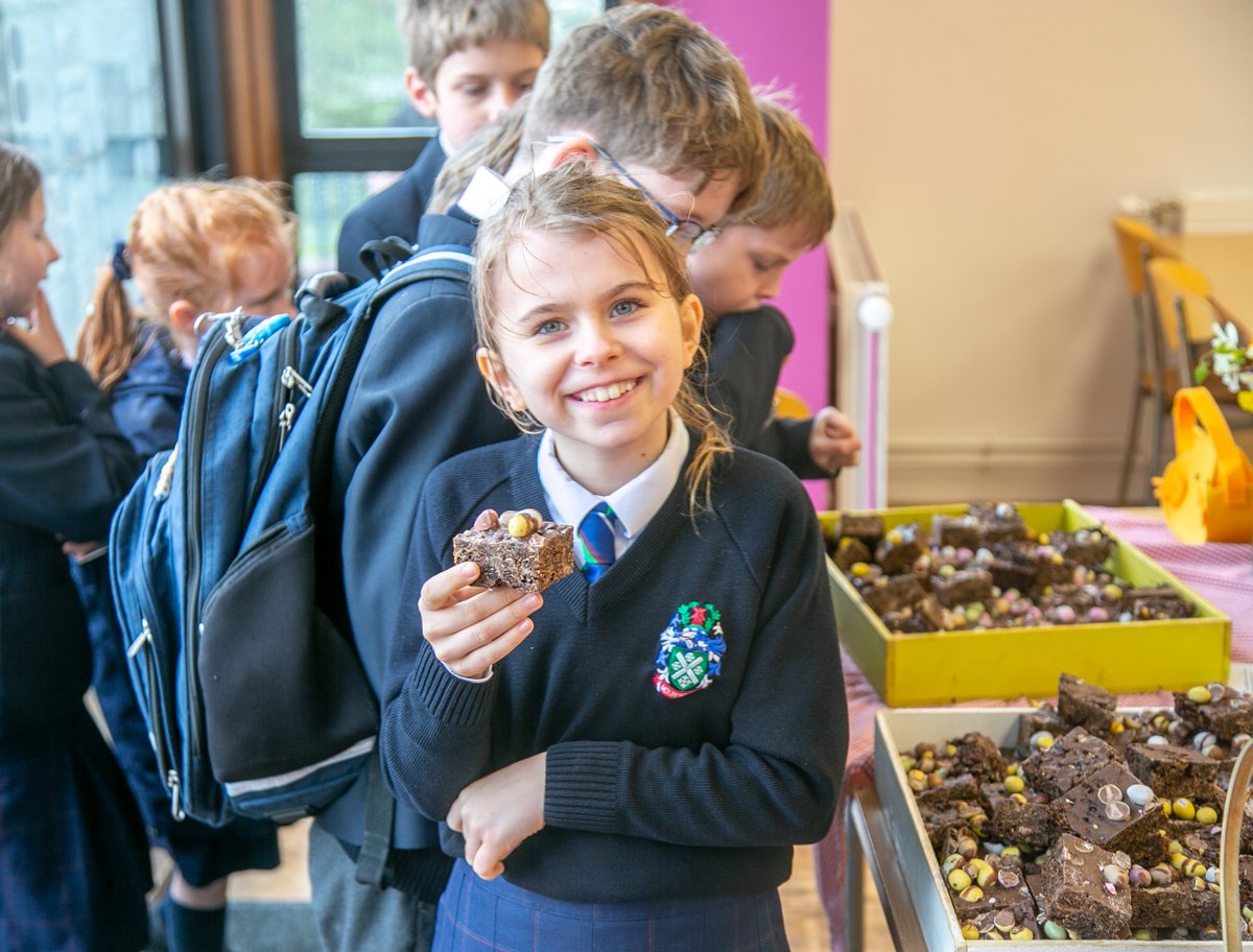 🐣 The amazing @Chartwells_UK catering team at Millfield Prep School made some Easter Rocky Road at break. 🐣 As expected, the pupils loved their end of term treat. 🍫😋