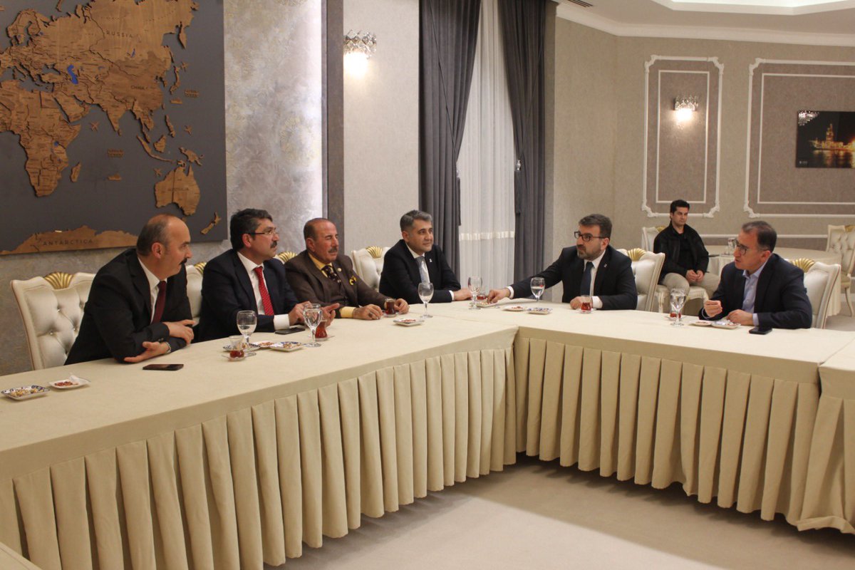 fnasiroglu's tweet photo. 📌 Başkaları konuşur biz ise çözüm üretiriz.! 

🔶TPAO işçilerimizin yaşadığı sıkıntıları Enerji ve Tabii Kaynaklar Bakan’ımıza, Hazine ve Maliye Bakan’ımıza ve TPAO Genel Müdürü Ahmet TÜRKOĞLU’na ileterek sorunun çözümü için destek istedik. 
🔶Gerçekçi, uygulanabilir, çözüm odaklı ve istişare ederek sorunları çözüme kavuşturmaya çalışıyoruz. Şehrimizin refahı, huzuru ve insanımızın sevinci artsın diye çalışıyoruz. @aBayraktar1 @memetsimsek @TCEnerji @HMBakanligi