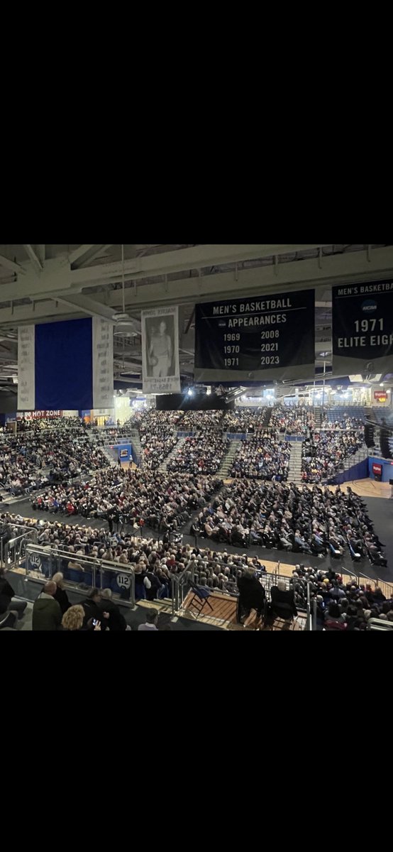 Hey Donald, HUGE crowd (bigger than yours) in Des Moines last night to hear Liz Chaney.