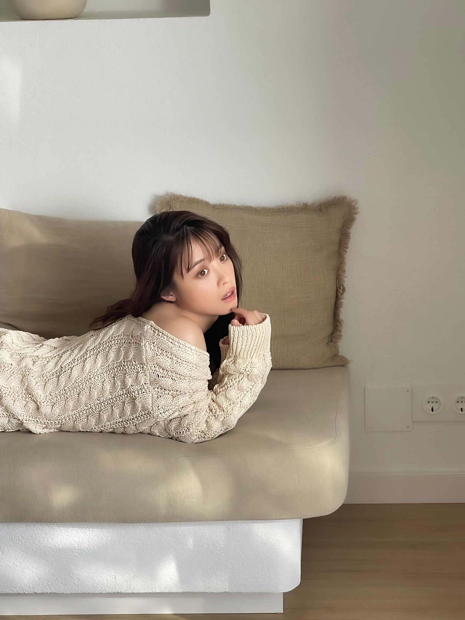 公式】橋本環奈写真集「カレイドスコープ」 on X: 