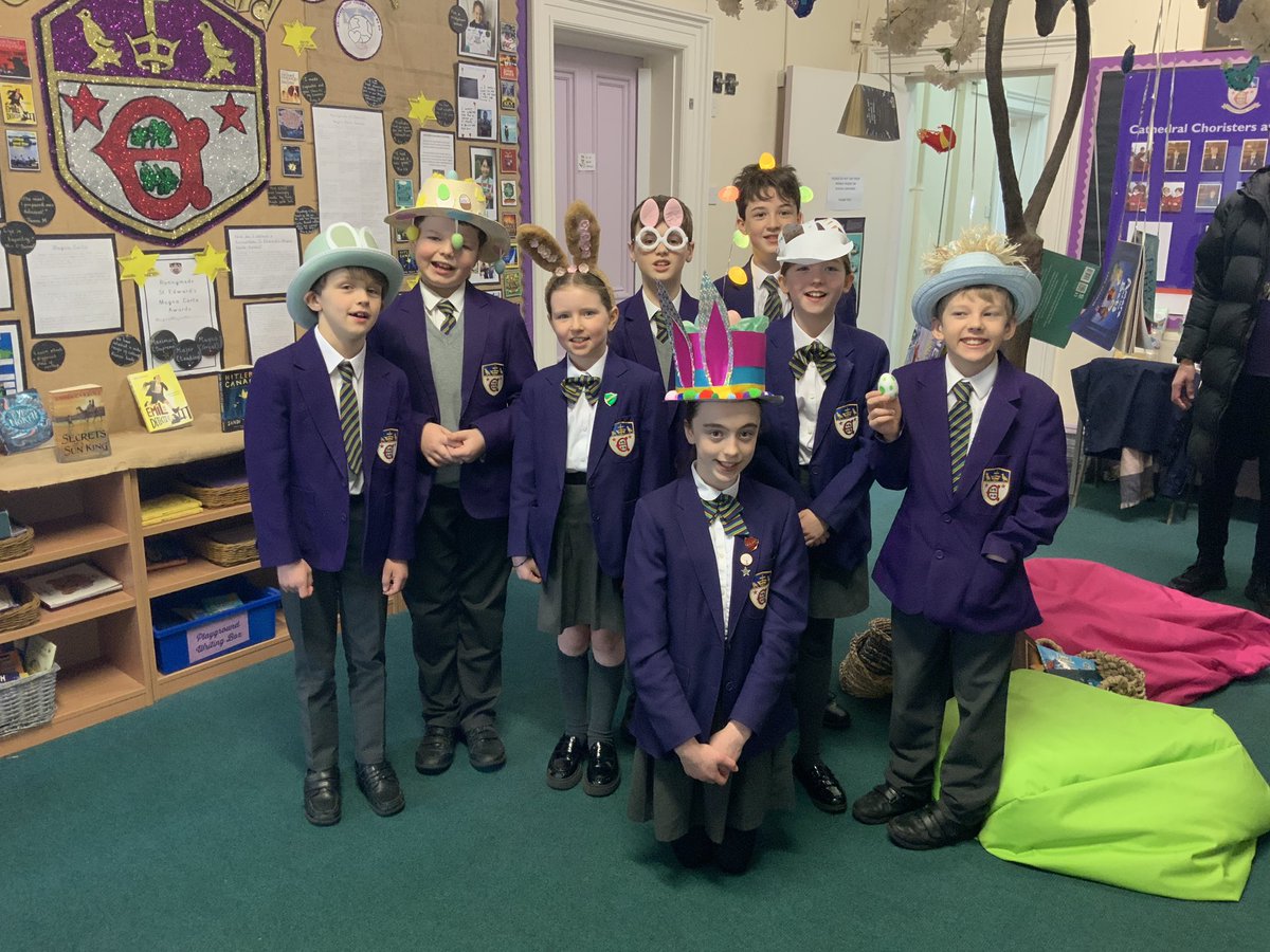 💐🐰 Some of our Year 6 children donning their Easter bonnets 😊. Happy Easter! 🐣 🌸 #RunnymedeWellbeing