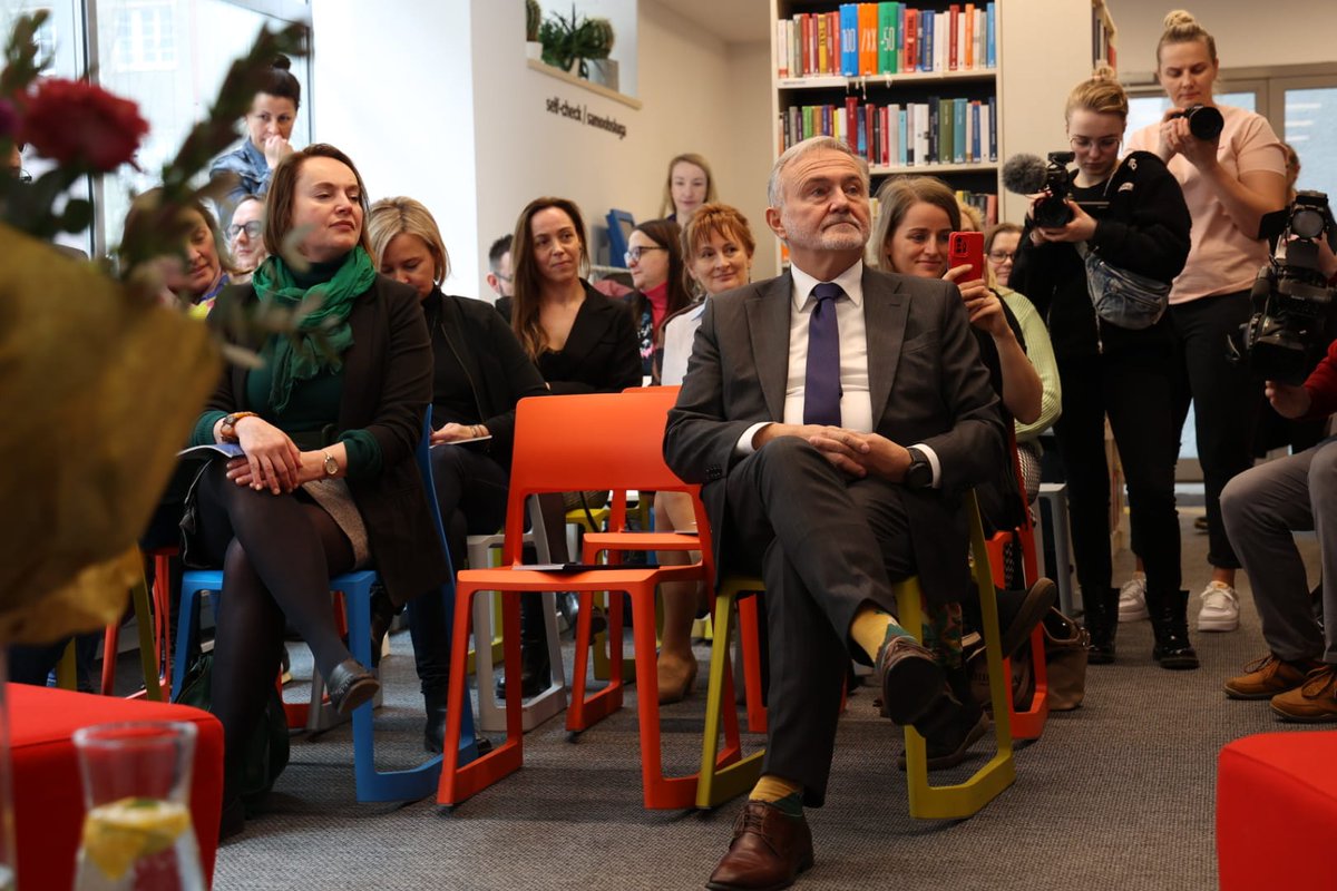 W <a href="/MiastoGdynia/">Gdynia</a> podsumowujemy projekt #Kulturawłącza. Przez ostatnie miesiące pokazywaliśmy, jak przyciągać do instytucji kultury migrantów, osoby z niepełnosprawnościami, dzieci i młodzież. Za nami szkolenia, warsztaty, konferencje, debaty i publikacja z inspiracjami.