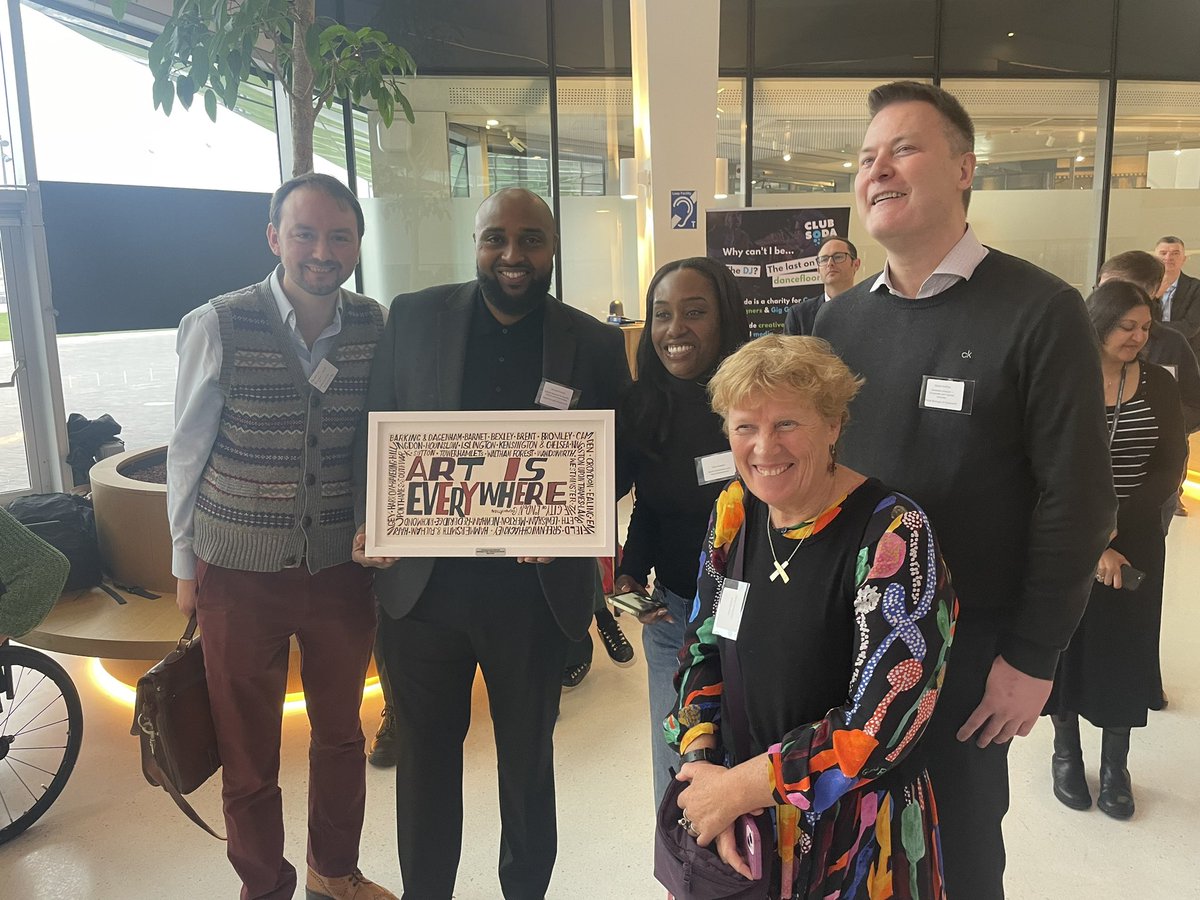 The UoG in partnership with the Royal Borough of Greenwich, has won a Mayor of London Cultural impact Award 🏆 The award aims to engage Londoners in cultural & creative programmes by supporting work designed and led by local people. More👉 orlo.uk/BKVK4