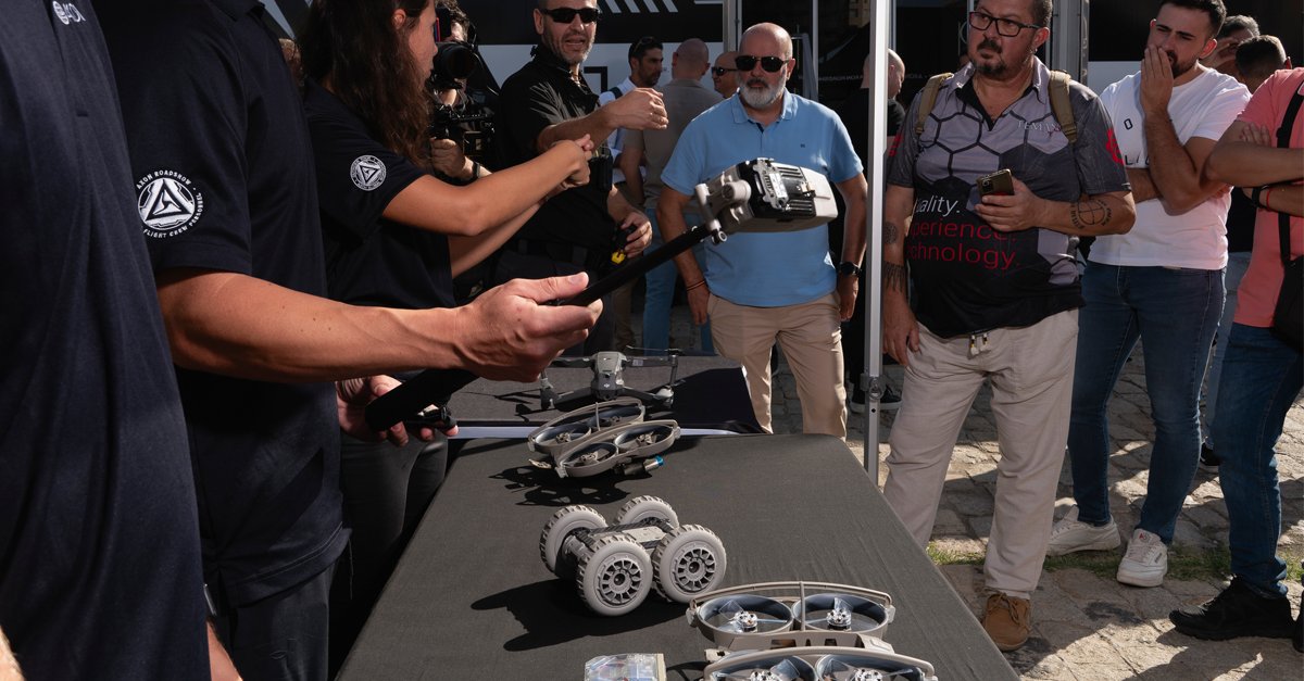 Our UK roadshow is kicking off just after Easter, with the Outrider coming to Gateshead on April 3rd. 

Secure your spot today! axon.com/uk/events/road…

#AxonRoadshow #TASER10 #AB4 #Fleet3 #VRtraining #robotics #publicsafetyevents