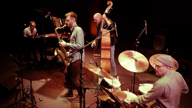 🎙Fem un tast del disc "Momentum", del grup MOVE, editat pel segell <a href="/UnderPoolMusic/">UnderPool</a> 

🔊ccma.cat/3cat/fem-un-ta…