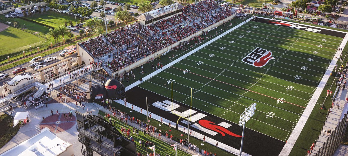 We’ve got an absolutely amazing thing going in Lakeland, Florida 🏝️@SEUFireFootball ‼️ Outstanding faculty, staff, and student body! Unlimited opportunities to grow academically, athletically, spiritually, and socially! You can’t beat it! #NWO #WINTHESUN 💍☀️💥🧨🔥🏈