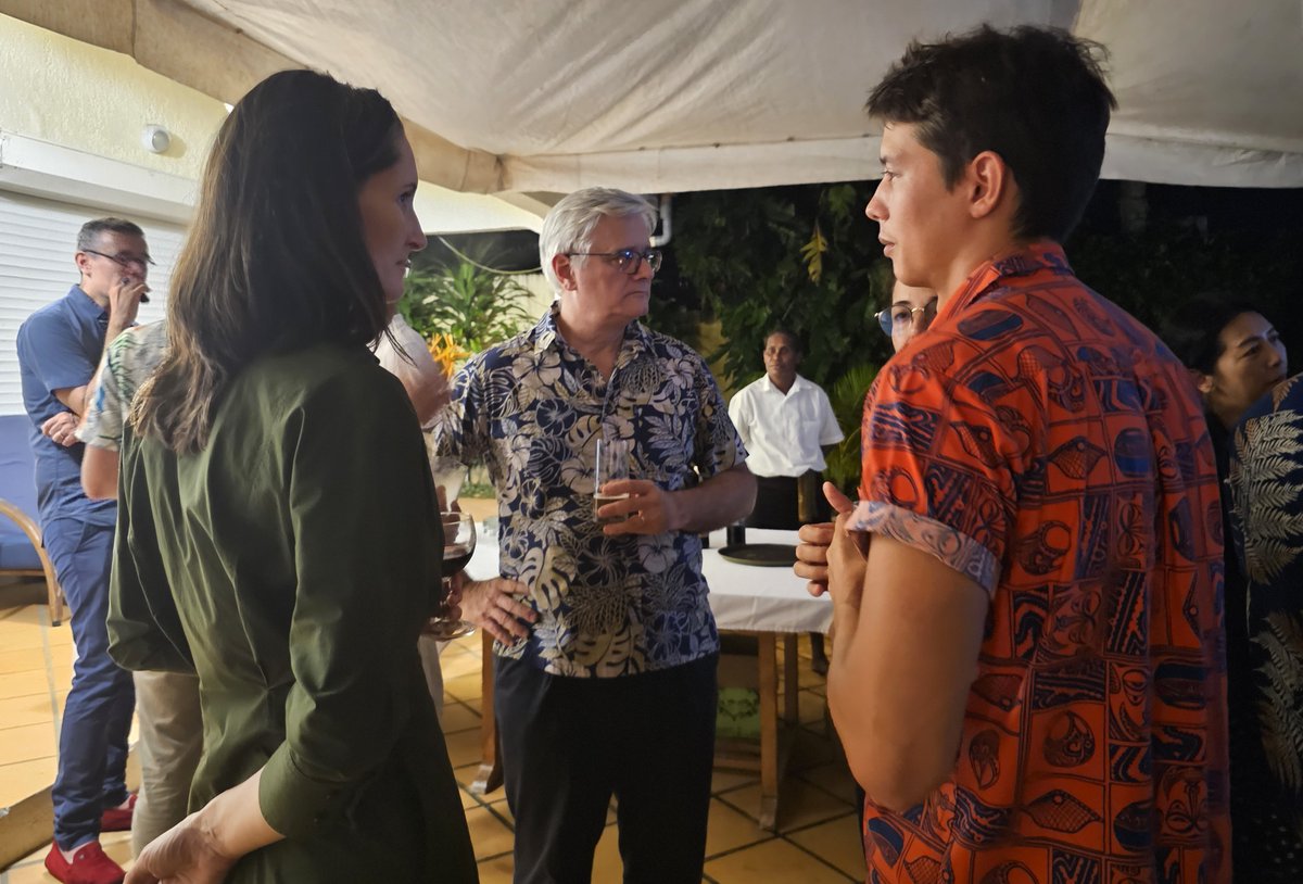 Ayant une double mission de haut niveau @AFD_France et @FVolontaires au Vanuatu, en complément des rencontres bilatérales avec les autorités nous avons organisé un échange avec nos partenaires 🇦🇺🇳🇿🇬🇧🇯🇵🇺🇸 pour apprendre de nos différences et identifier des convergences.