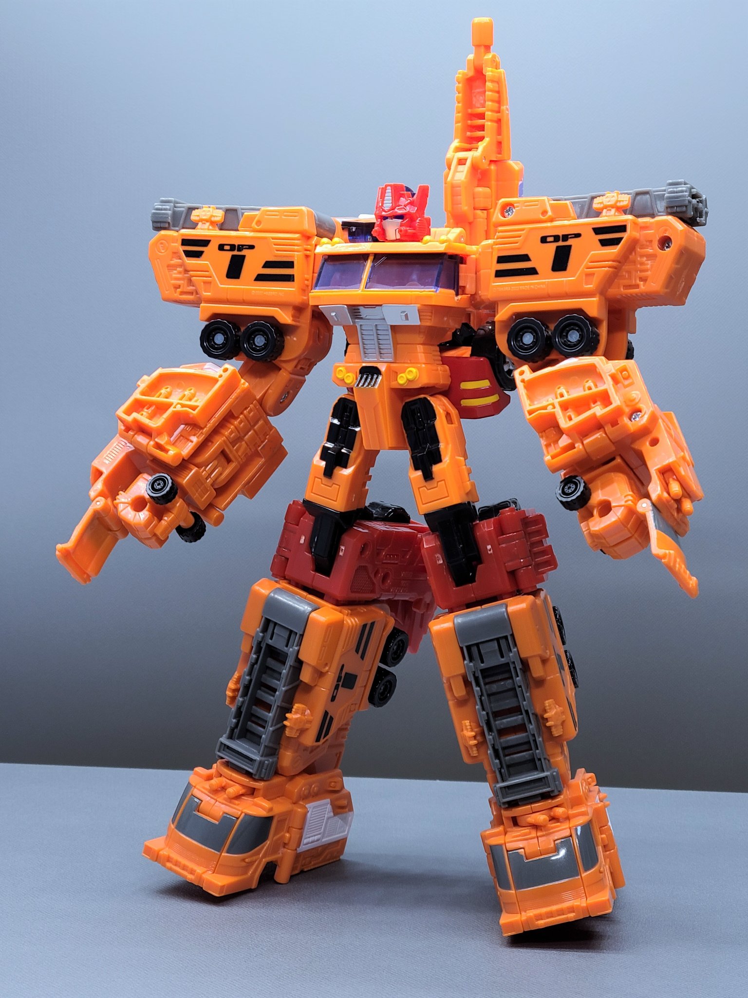 トランスフォーマーBOTCONナイトジンライ