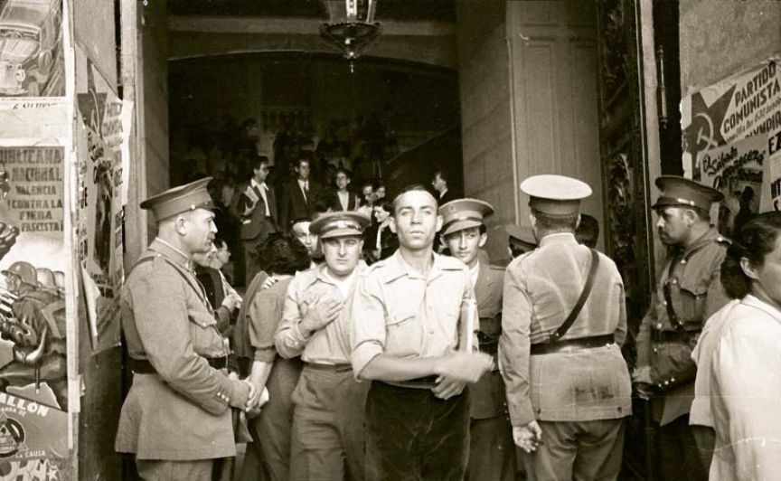 ernesturtasun's tweet photo. Se cumplen 82 años de la muerte de Miguel Hernández como consecuencia de su encarcelamiento en las prisiones franquistas.

Su canto a la vida y a la libertad le convierten en uno de los grandes exponentes de nuestra literatura. https://t.co/0sk3RGO82D