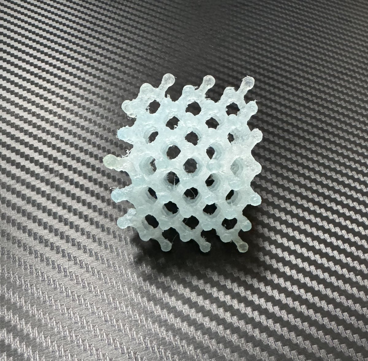SanDraw3D's tweet image. OMG…we did it! SILICONE lattice structure.🤩🤩💥

Would you like to know how to remove internal support? 😁😁 #3dprinting #silicone #lattice #FAM #fluid #sandraw