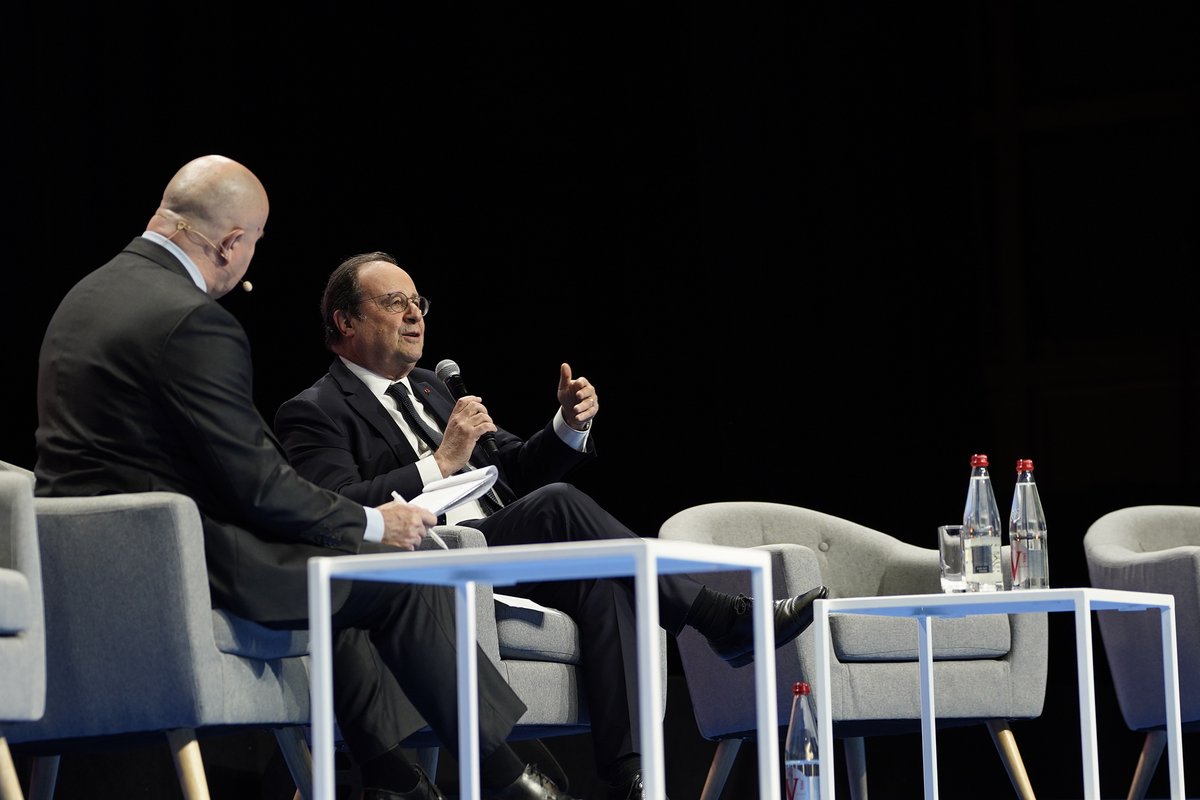 #CongresUnccas | 'J’ai toujours pensé que la jeunesse devait être la priorité de tous les gouvernements' @fhollande, grand témoin de notre congrès, au côté de @luccarvounas