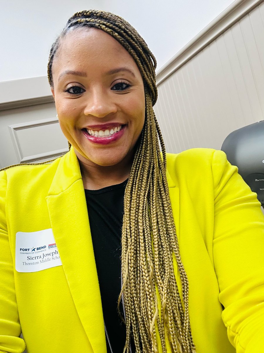 SierraJoseph15's tweet photo. Liking people is the most important leadership skill!! β¨π
Today, leave positivity & encouragement wherever you go! Give someone an encouraging word or a smile to brighten their day. Good vibes only!!#SpreadKindness #PositiveEnergy #LeadwithLOVE #BeaDifferenceMaker #ShineBright https://t.co/CthGQ7aE9I