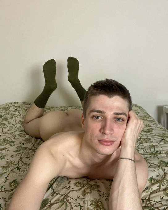 What would you like to do with my ass? 😏   For more https://t.co/H4JKYH4I2s https://t.co/49UeELFX47