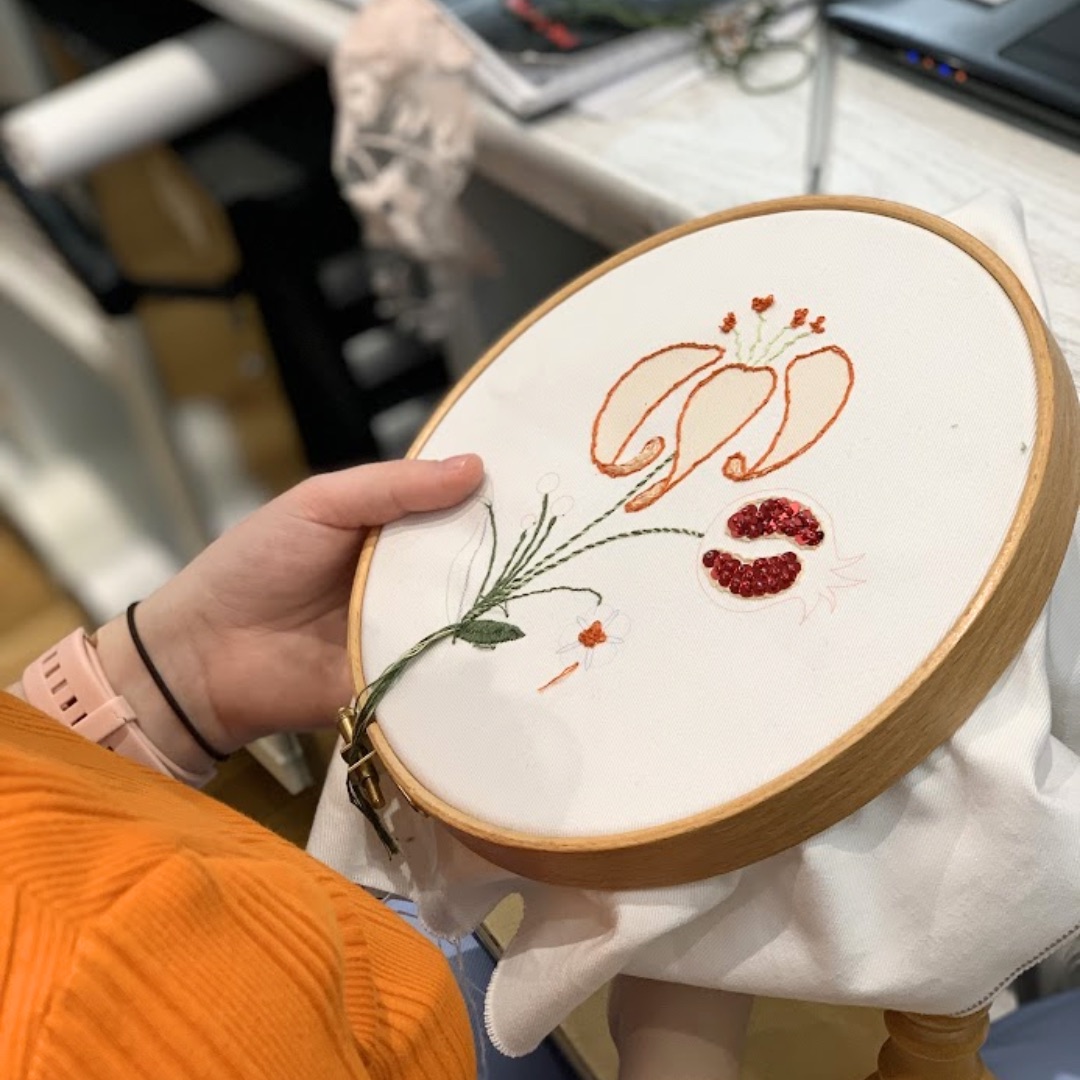 Explore the wonderful world of embroidery in our blog post, 'Why Should You Learn How To Do Embroidery.' Learn more about the art of embroidery and countless reasons why embroidery is worth learning. Click this link to learn more:londonembroideryschool.com/2024/03/10/why… #Embroidery #LES