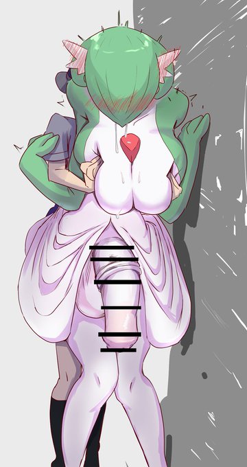 #知名度を上げたいので拡散してください ちんこ生やすタイプの怪人です 