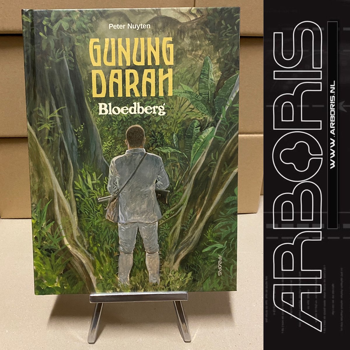 Première op 6  april tijdens de Oost-Nederlandse Stripboekenbeurs in Deventer, medio april in de winkel: Gunung Darah, de nieuwe one shot van Peter Nuyten! #stripboeken #comicbooks #uitgeverijarboris #whodunit #indonesie #atjeh #peternuyten #avontuur #nijmegen #tempodoeloe