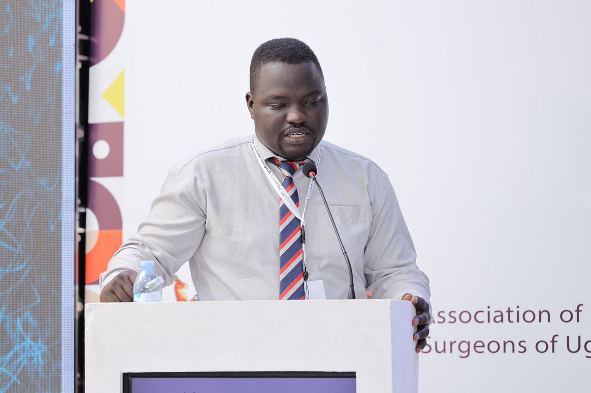 Amooti_Mami's tweet photo. Dr . Yakobo Nsubuga discusses about Clinical Outcomes and Associated factors Among Patients Hospitalized with Femoral Fractures at Gulu Regional Referral Hospital

#surgicallandscapeexhibition 
#AsouscientificConference https://t.co/z95OYir8oP