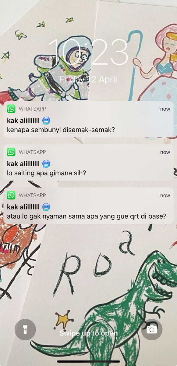 hitmecakes's tweet image. hallway feelings

— lee jeno au by hitmecakes