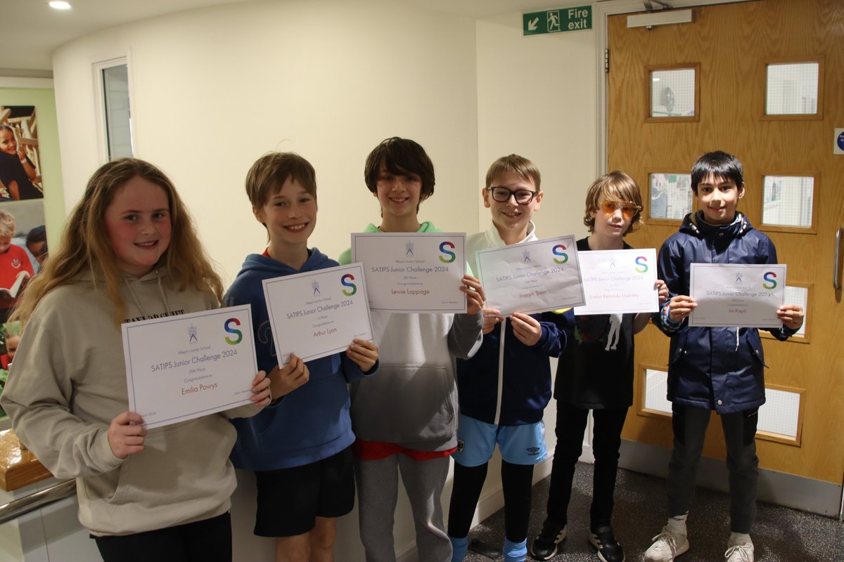 Many congratulations to Arthur, Daksh, Lewie, Joseph, Evelyn, Emilia, Jai who scored in the top fifty nationally in the @SATIPS6 Junior Challenge. This was an amazing collective result for the school to have so many in the top positions. The Challenge is a 100 question quiz…